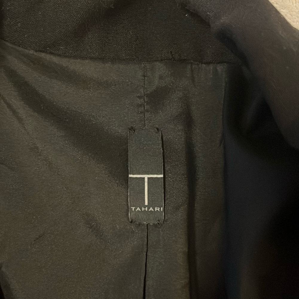 Tahari Black One Button Fully Lined Tailored Fitted Blazer Sz 6 - Picture 4 of 7